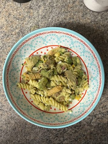 A serving size of the avocado chicken pasta salad.